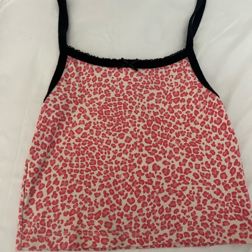 Brandy Melville Pink Leopard / Cheetah Print Tank top - Stretchy Cropped Fitted